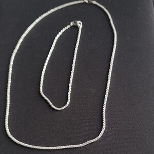 Silver Tone Necklace and Bracelet Set